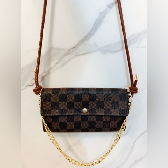 Excellent Louis Vuitton Damier Ebene Sarah wallet with strap - Picture 3 of 15